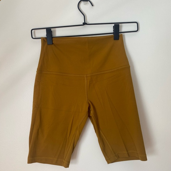 Lululemon Wunder Train High Rise Short in Gold Spice size 4 - Picture 2 of 6